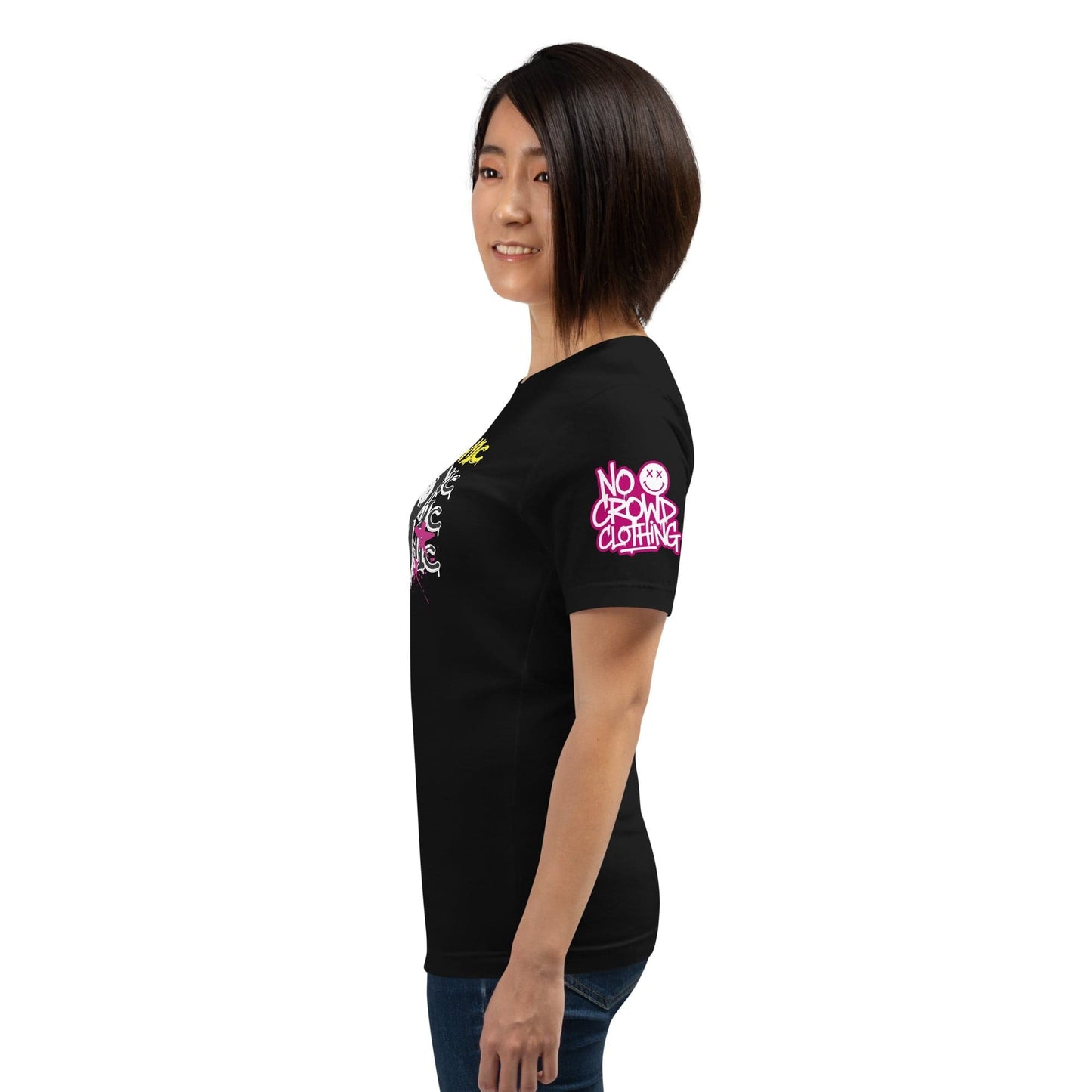 Comfortable 'Don't Panic' t-shirt with a playful design and calming message. Perfect for easing social anxiety, it encourages you to smile, breathe, and face the day with confidence, knowing everything will be okay...arm